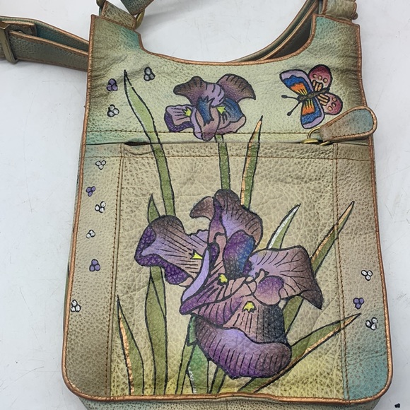 Manifique Hand Painted Floral Crossbody Bag. MCB3013E - Picture 3 of 8
